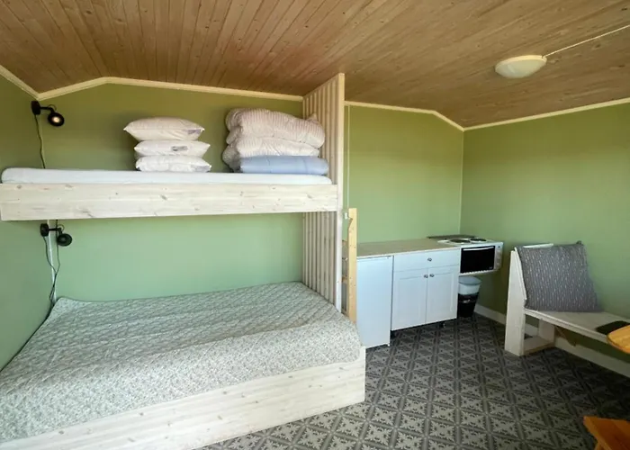 אתר קמפינג Fugelvagen, And Glamping Alvund